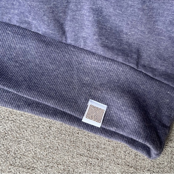 LuLaRoe lightweight short sleeve sweater - Picture 5 of 10